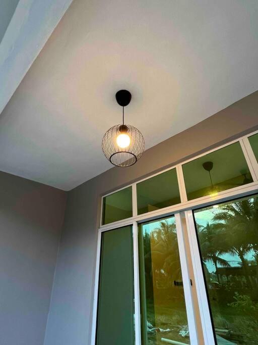 Majestic Homestay - ปาเซร์ปูเตะห์ ภายนอก รูปภาพ
