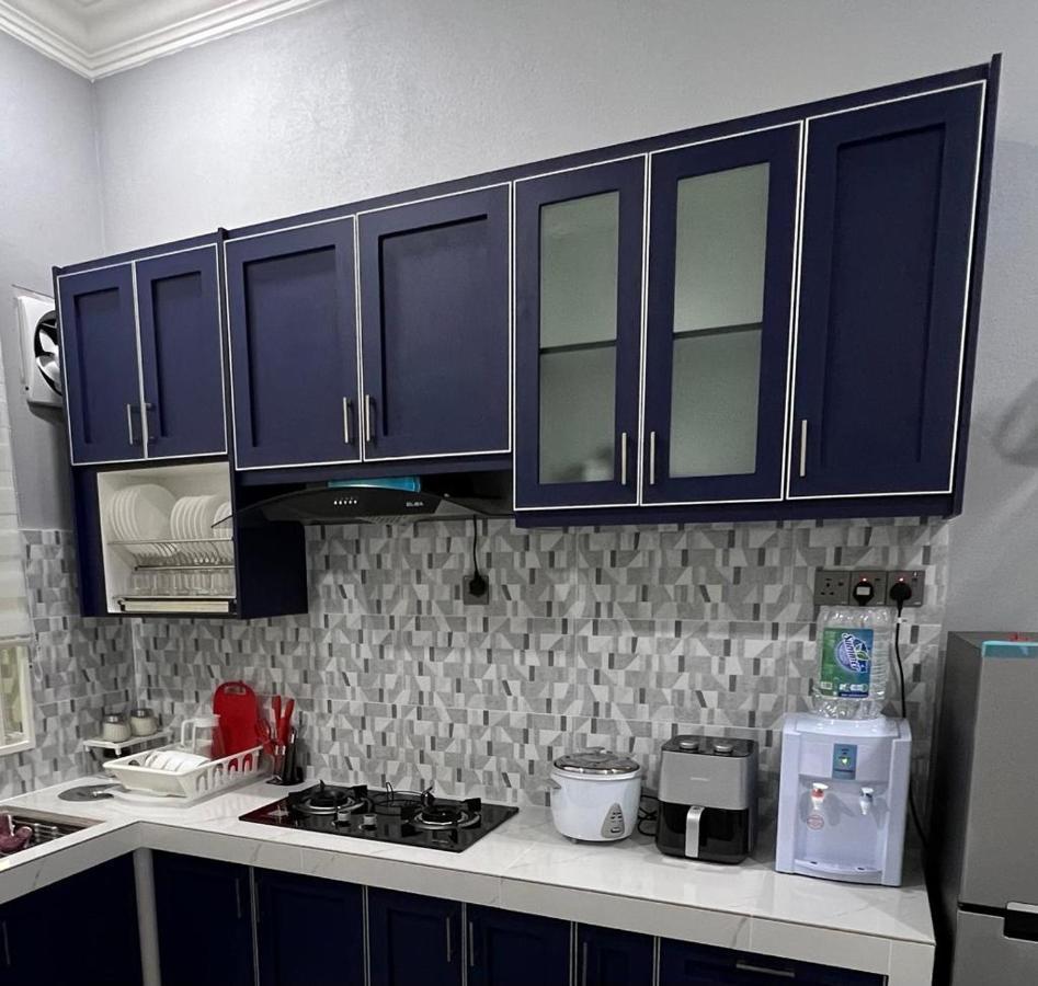 Majestic Homestay - ปาเซร์ปูเตะห์ ภายนอก รูปภาพ
