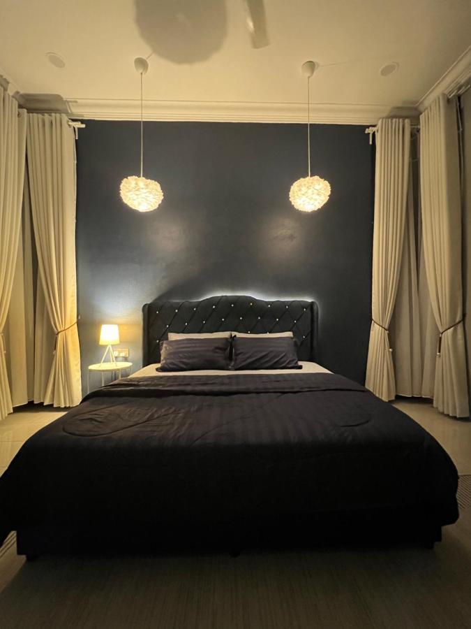 Majestic Homestay - ปาเซร์ปูเตะห์ ภายนอก รูปภาพ