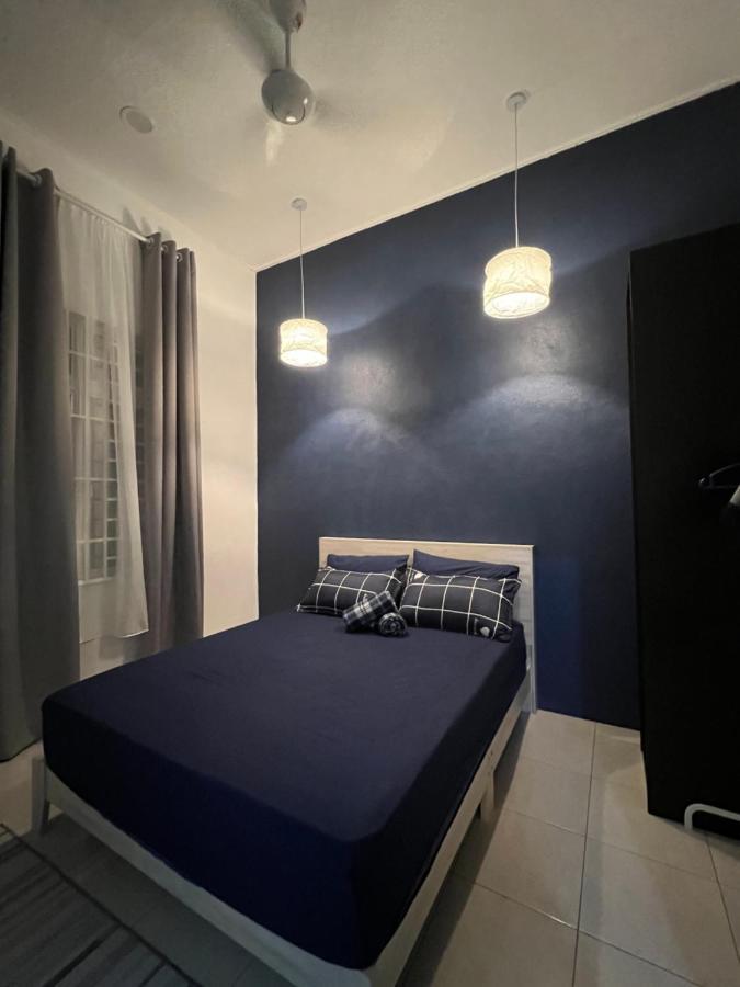 Majestic Homestay - ปาเซร์ปูเตะห์ ภายนอก รูปภาพ
